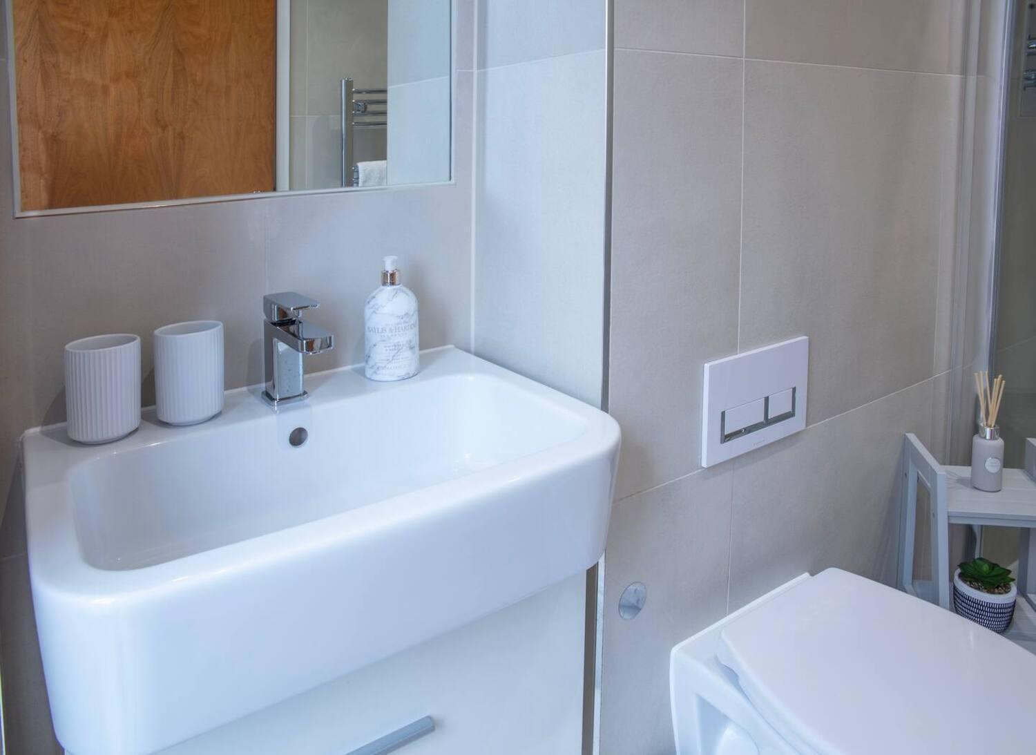 Westminster 2 Bed 2 Bath Apartment لندن المظهر الخارجي الصورة